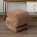 Pouf imbottito a forma di S