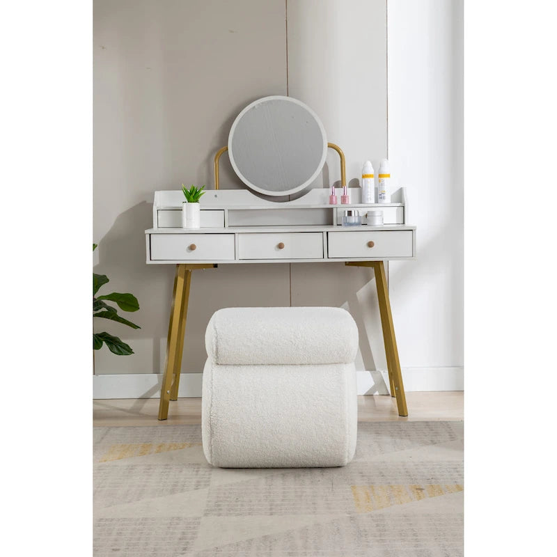Pouf imbottito a forma di S