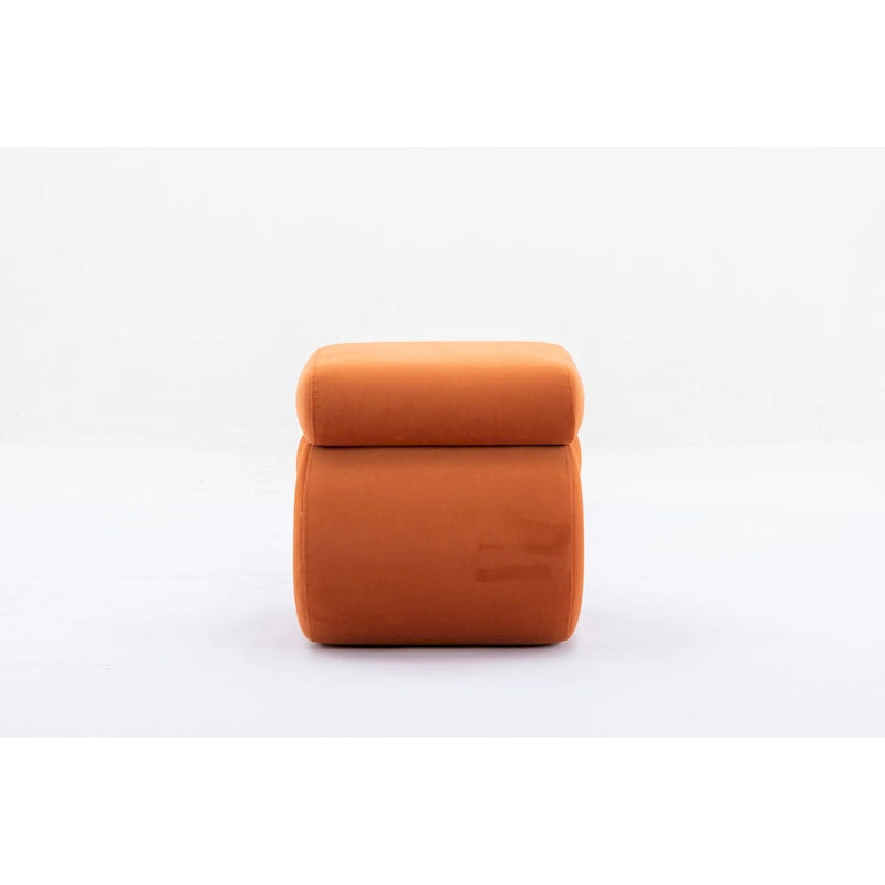 Pouf imbottito a forma di S