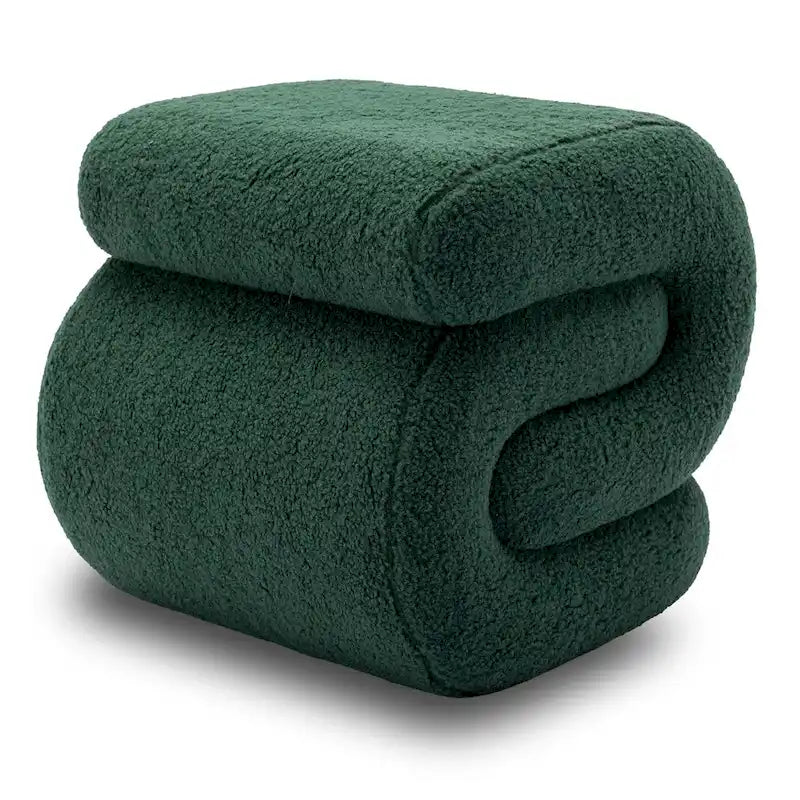 Pouf imbottito a forma di S