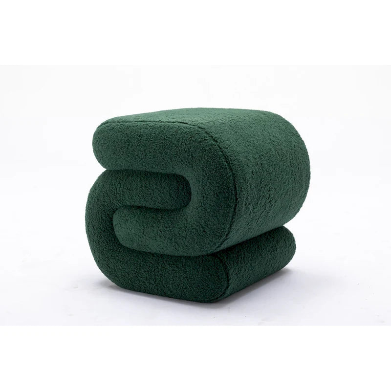 Pouf imbottito a forma di S