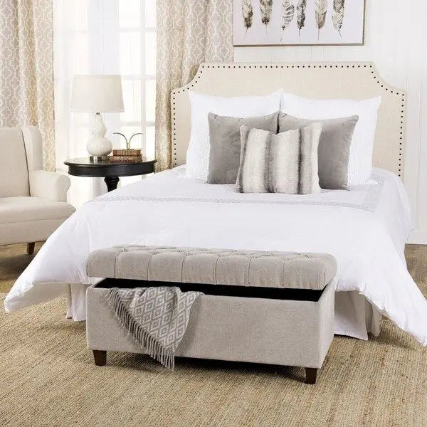 Banc de rangement gris capitonné de 40 pouces avec clous décoratifs