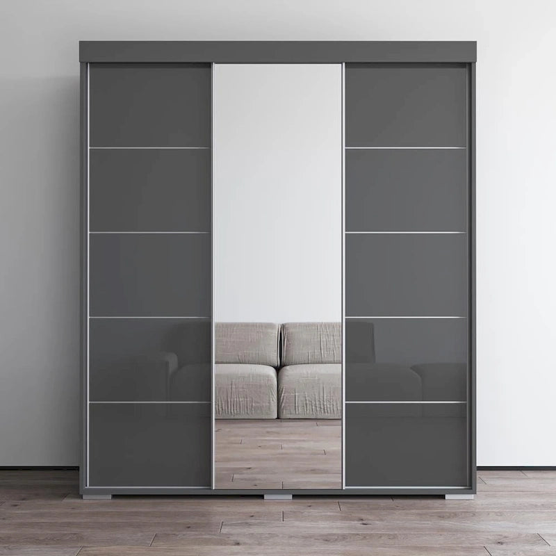 Armario moderno de tres puertas con espejo y frentes brillantes