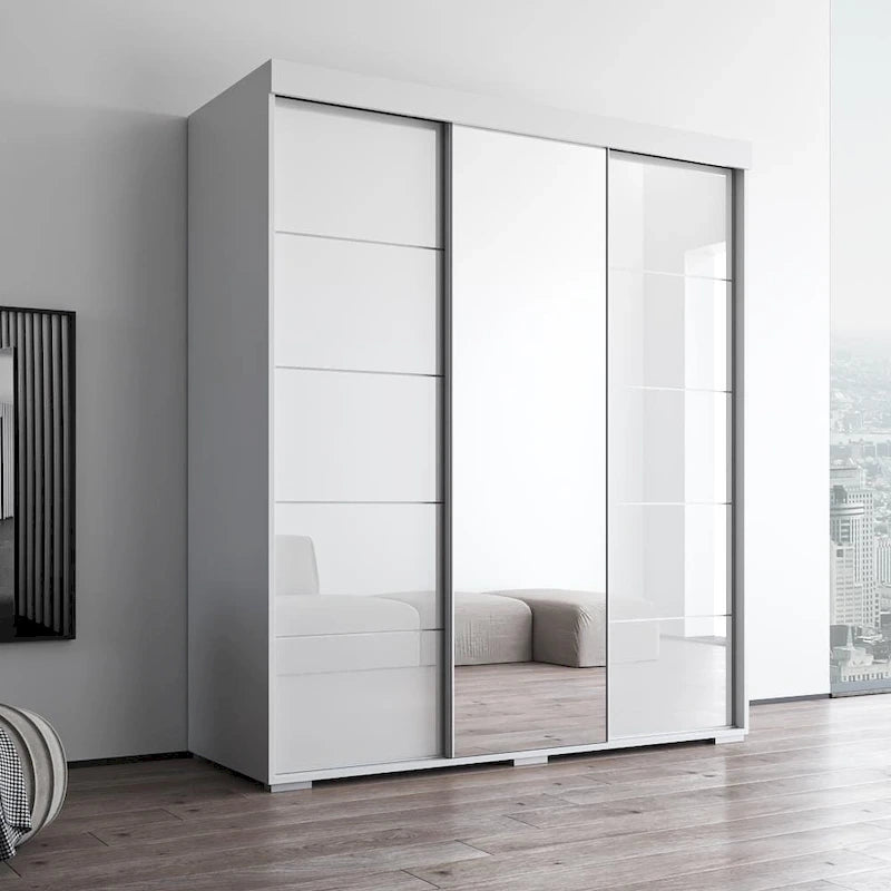 Armario moderno de tres puertas con espejo y frentes brillantes