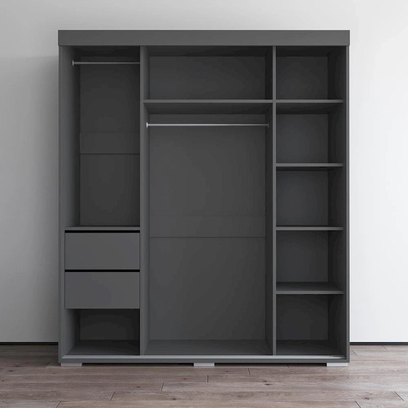 Armario moderno de tres puertas con espejo y frentes brillantes