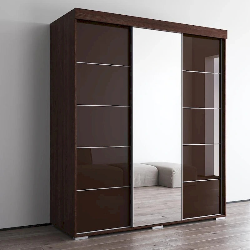 Armario moderno de tres puertas con espejo y frentes brillantes