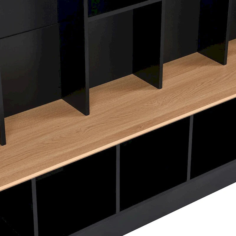 Garderobe für den Eingangsbereich mit Sitzbank und 8 Haken